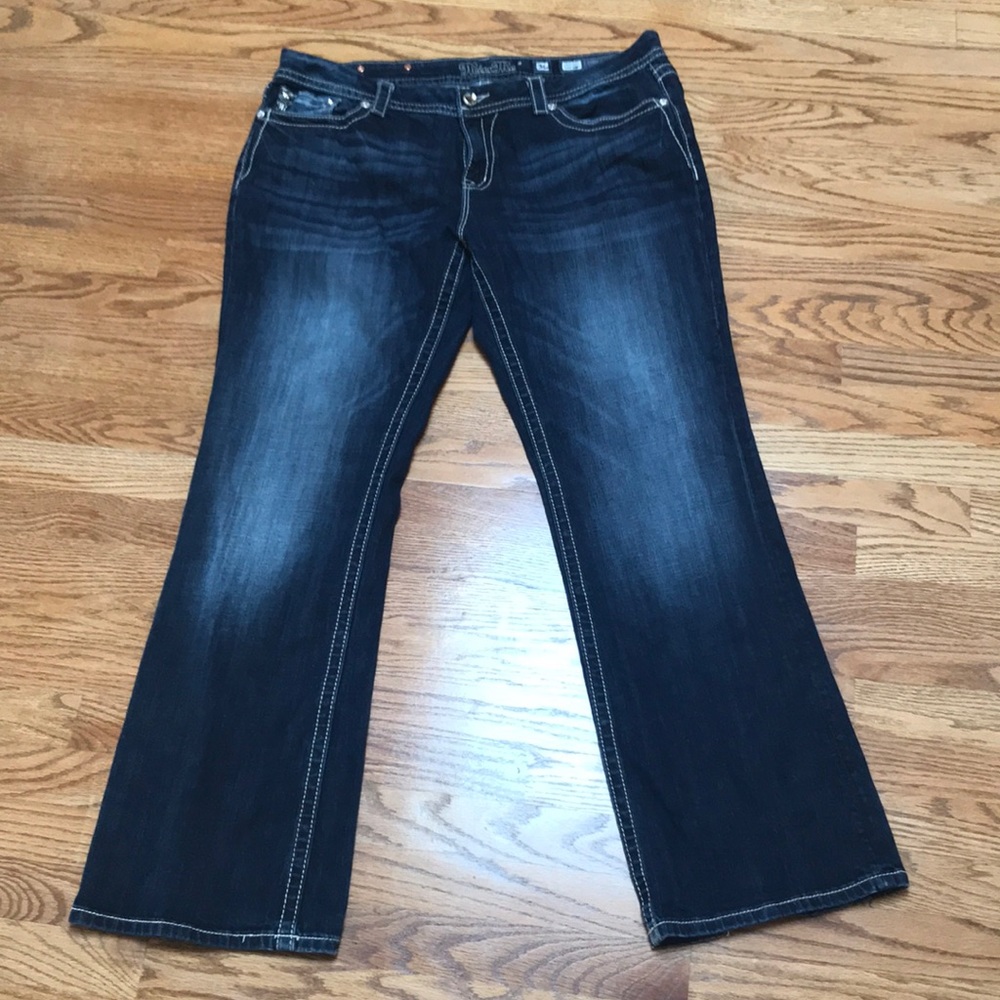 💎👖Miss Me size 36(20) mid-rise easy boot👖💎